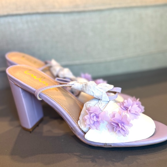 Lulus Lavender Floral Block Heel Sandals Size P NWT Flower Heels Wedding Guest - Picture 8 of 8